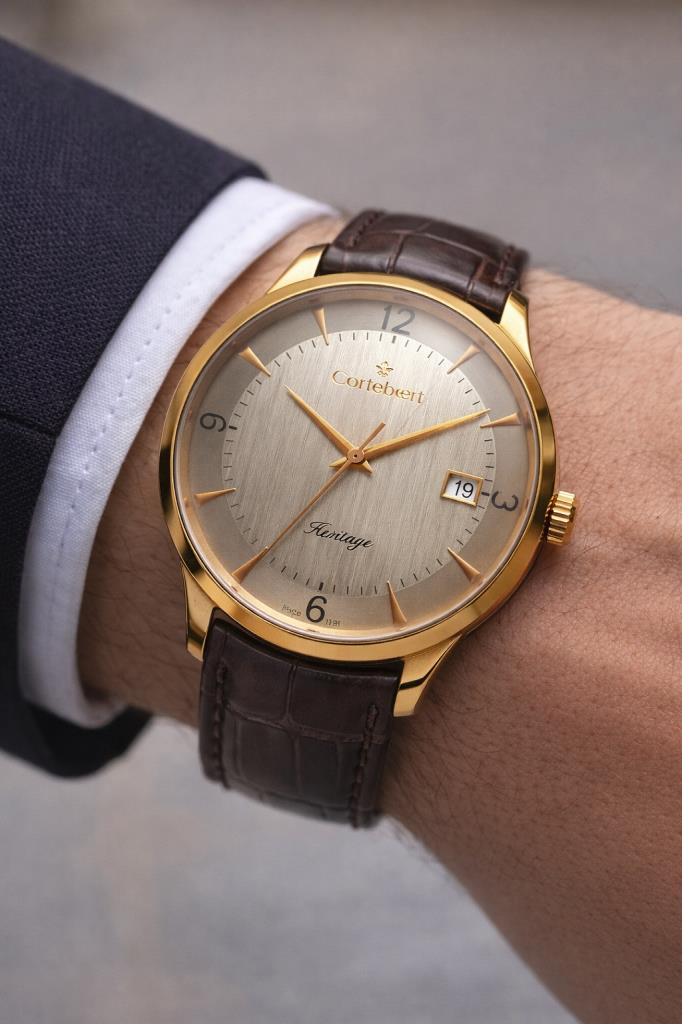 Cortebert Kristal Bombeli Cam Erkek Kol Saati Deri Kordon